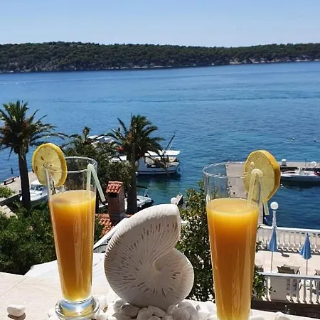 And Vinko Bed & Breakfast 3*