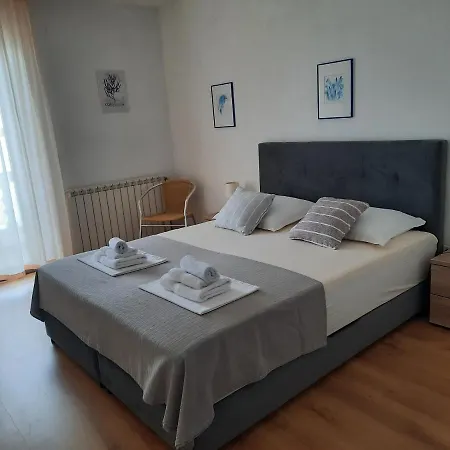 Bed & Breakfast And Vinko 3*
