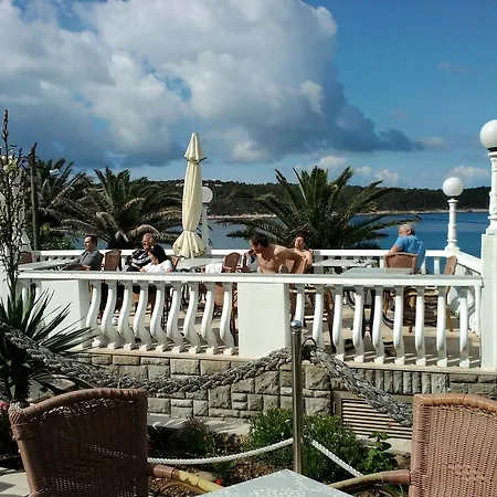 Bed & Breakfast And Vinko Barbat na Rabu