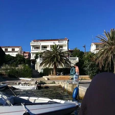 Apartments&rooms Vinko 3*