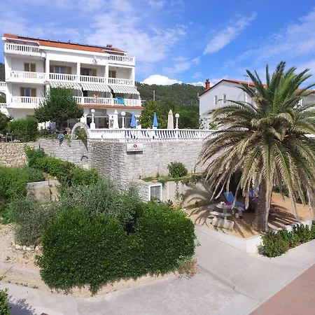 Apartments&rooms Vinko Bed & Breakfast