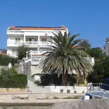 Bed & Breakfast And Vinko Barbat na Rabu