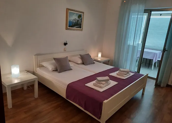 Bed & Breakfast And Vinko 3*