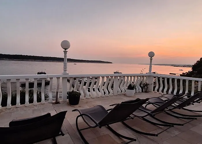 And Vinko Nocleg ze śniadaniem