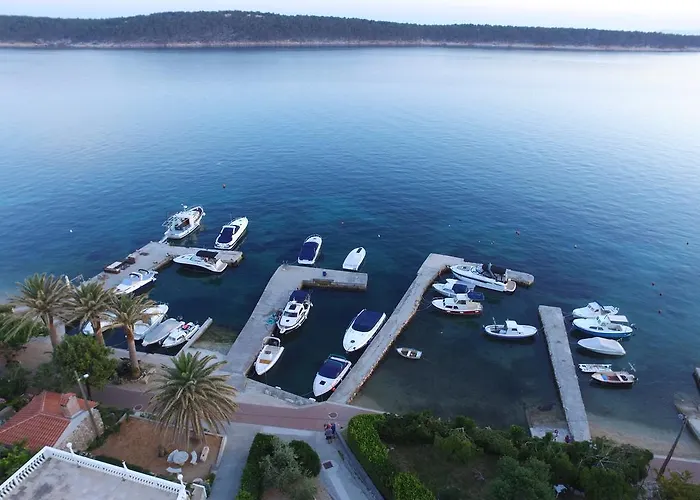 And Vinko Nocleg ze śniadaniem