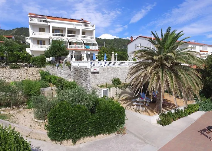 And Vinko Nocleg ze śniadaniem