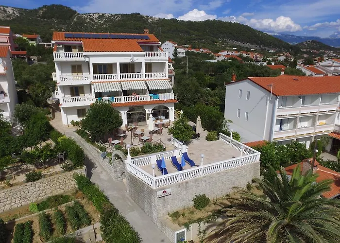 And Vinko Nocleg ze śniadaniem